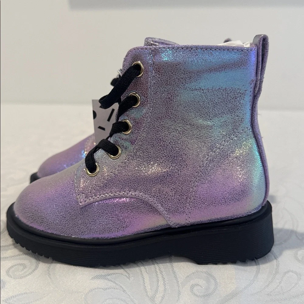 Harper Canyon Iridescent Combat Boots. Girls 8